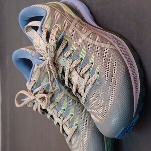 NWOT Asics Gel Kayano 28. Wmns 9.5